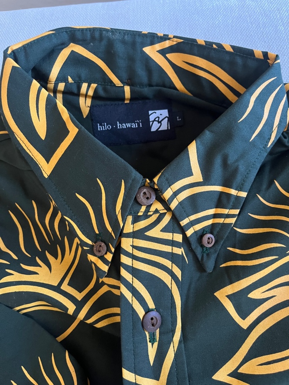 Like new - Sig Zane black yellow l/s aloha shirt - Picture 2 of 3
